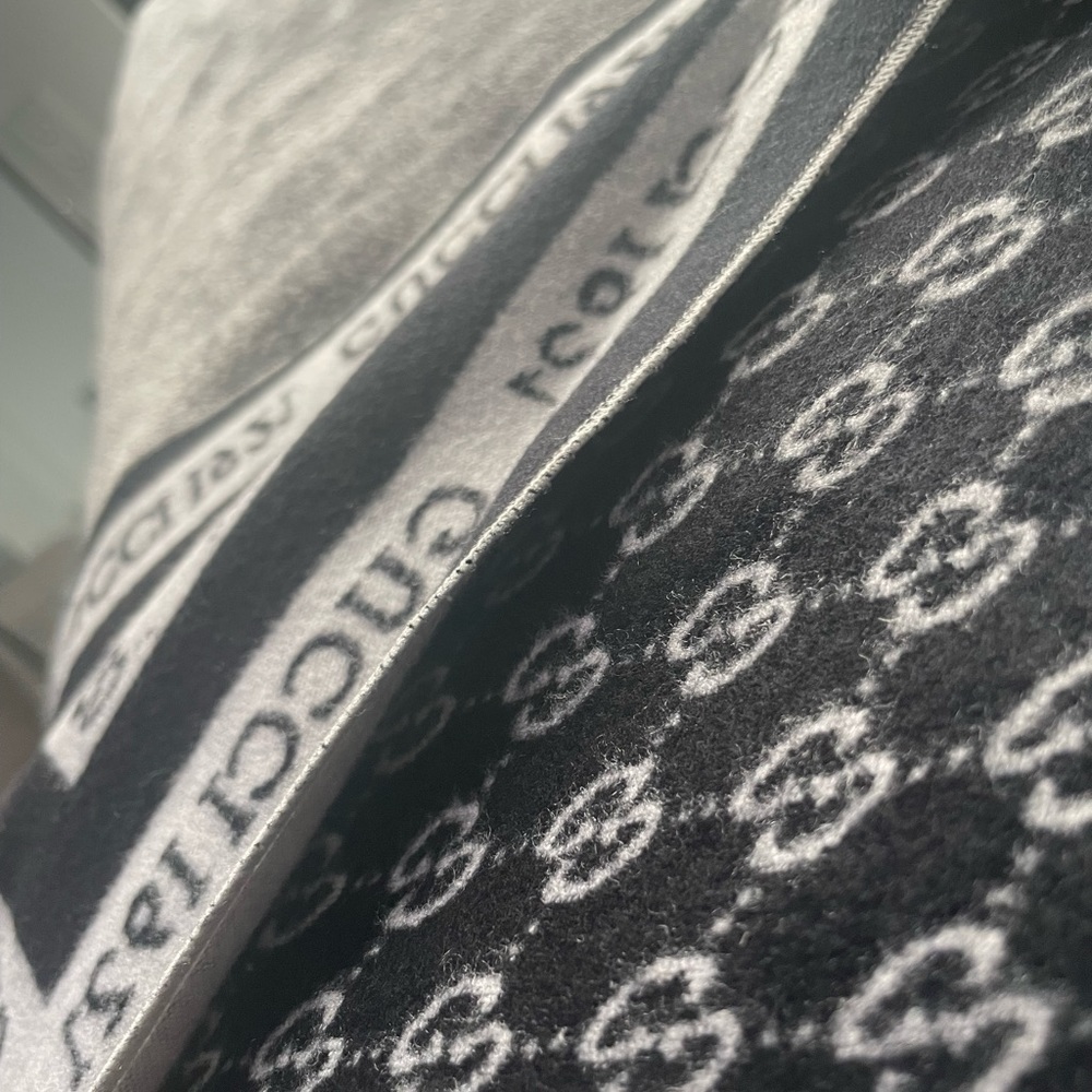 Original Gucci Scarf🧣The material is light and is thick. It will keep you warm.